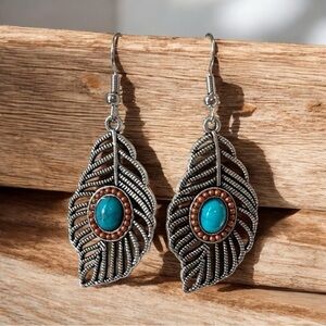 NWT Boho Lightweight Vintage Hippie Dangle Earrings